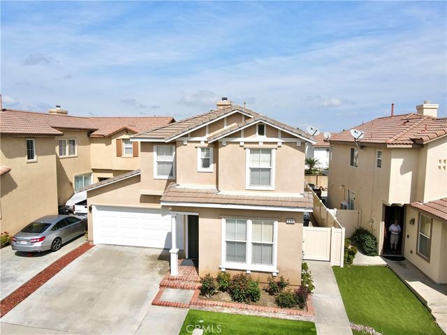 255 Roxanne Ln, Corona, CA 92882