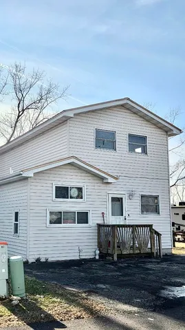 15 Dinosaur Rd, Wilmington, IL 60481