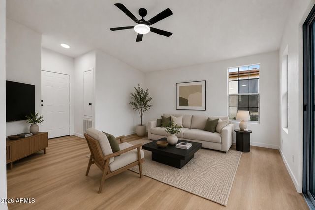 6081 S OAKMONT Drive, Chandler, AZ 85249