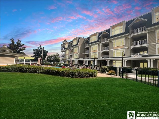 50 Lakeside Dr #C303, Bemus Point, NY 14712