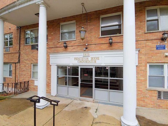 5920 N  Kenmore Ave #202, Chicago, IL 60660