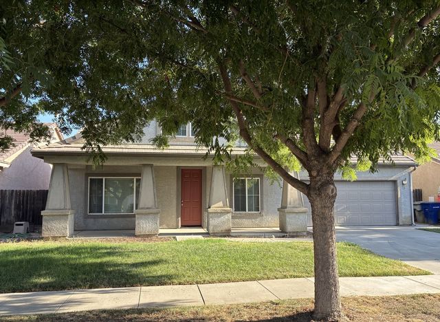 1996 W  Merritt St, Hanford, CA 93230