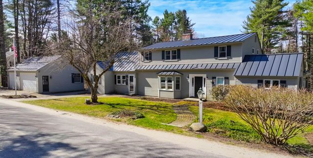 83 Squires Lane, New London, NH 03257