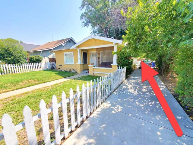 228 S  1st Ave  #B, Upland, CA 91786