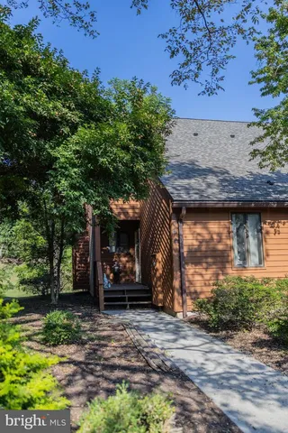 204 Tecumseh Trl, Hedgesville, WV 25427