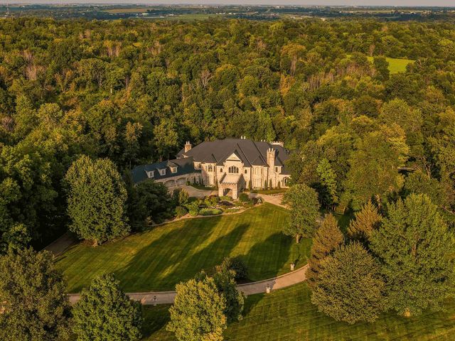 3187 Feather Ridge Rd, Toddville, IA 52341