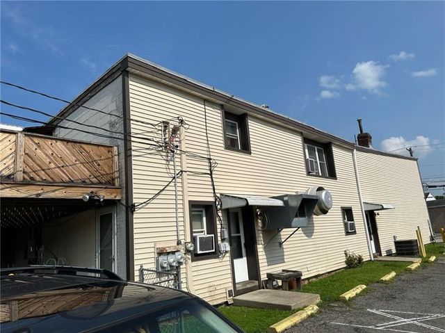 114 Main Street Ext, West Middlesex, PA 16159
