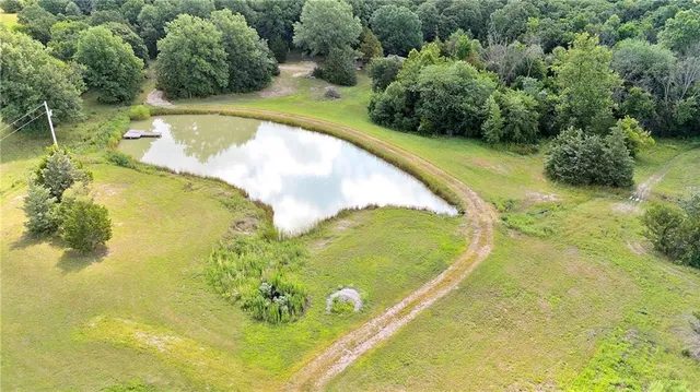 5298 Chihuahua Rd, Higginsville, MO 64037