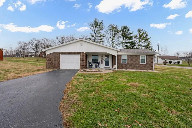 710 Short Cut Rd, Horse Cave, KY 42749