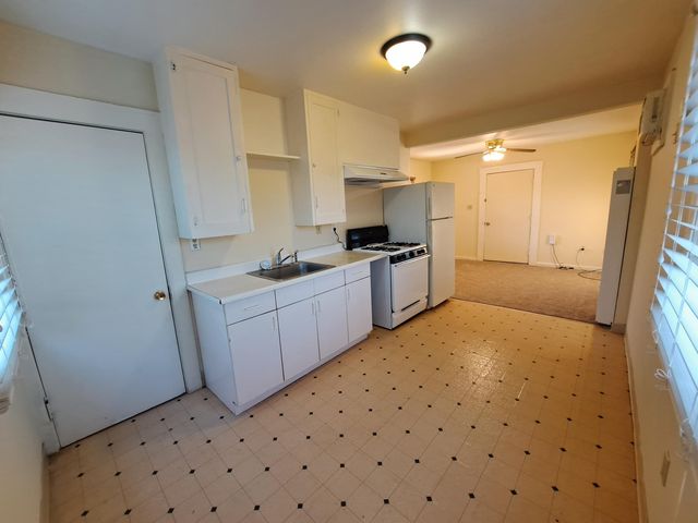 547 N  Echo Ave #C, Fresno, CA 93728
