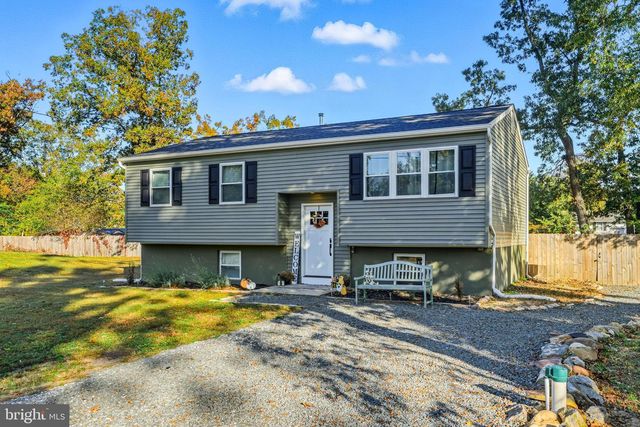 32 5th St, Franklinville, NJ 08322