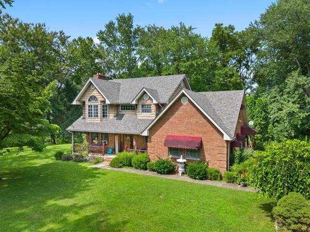 1130 Rainbow Dr, Portsmouth, OH 45662