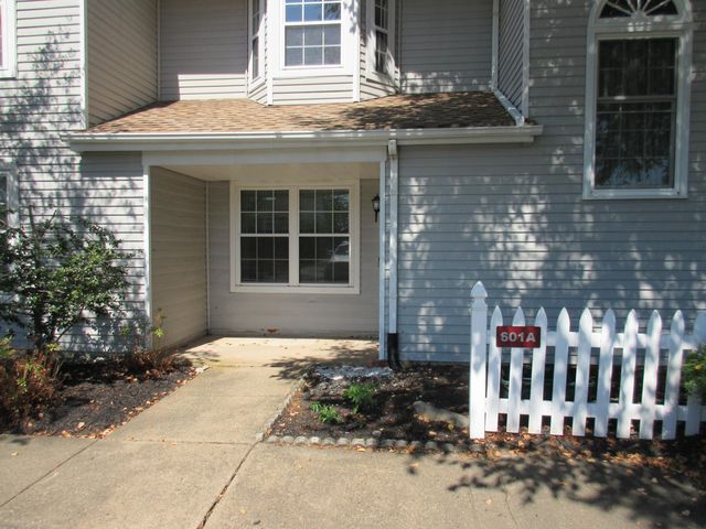 601A Rose Hollow Dr, Yardley, PA 19067