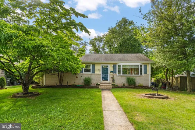 78 Walnut St, Mount Holly, NJ 08060