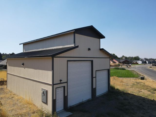 4177 NW 39th Dr, Redmond, OR 97756
