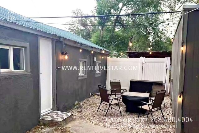 744 1/2 N  11th Ave, Pocatello, ID 83201