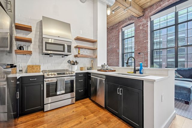 1 S  Union St #500C, Lawrence, MA 01843