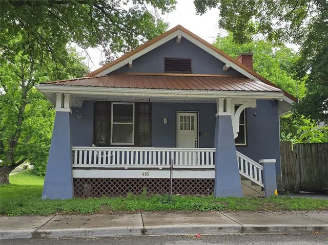 416 N  9th St, Atchison, KS 66002