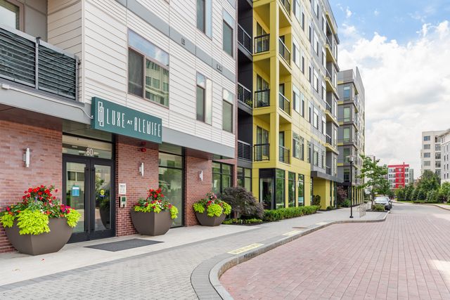 80 Cambridgepark Dr   #340, Cambridge, MA 02140