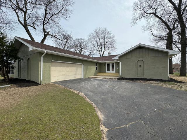 2697 Lois St, Portage, IN 46368