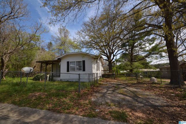 512 6th St, Docena, AL 35060