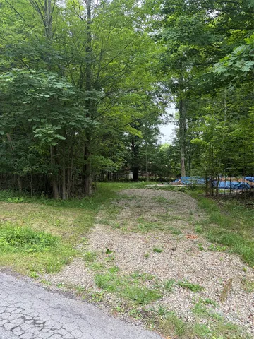 1225 Lakeview Rd, Jamestown, PA 16134