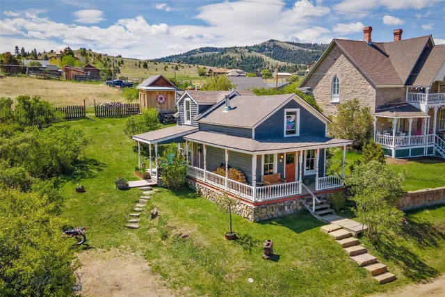 312 E  Idaho St, Virginia City, MT 59755