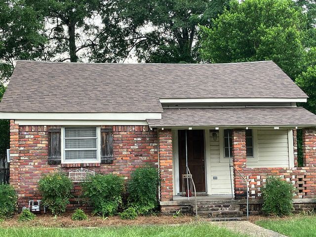 132 W  4th Ave, Petal, MS 39465