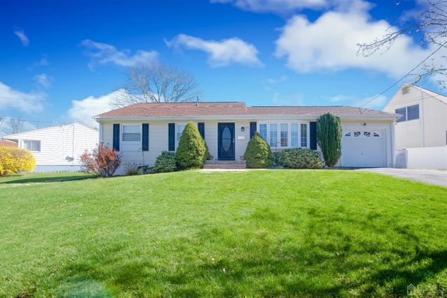 25 Ridgeview Rd, Jamesburg, NJ 08831