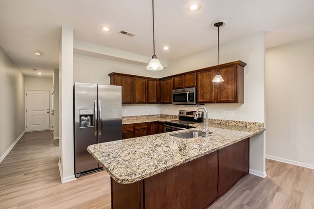 6411 Darnell St #6411, Shawnee, KS 66216