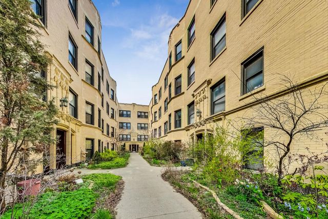 7442 N  Hermitage Ave #3J, Chicago, IL 60626