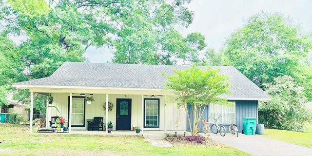 234 Rollingwood Dr, Carriere, MS 39426