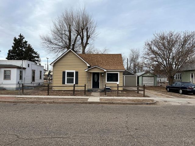 306 10th St, Fowler, CO 81039