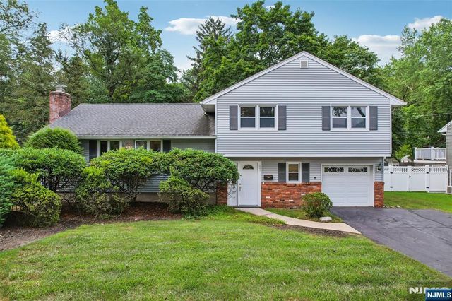 649 Donna Ct, River Vale, NJ 07675