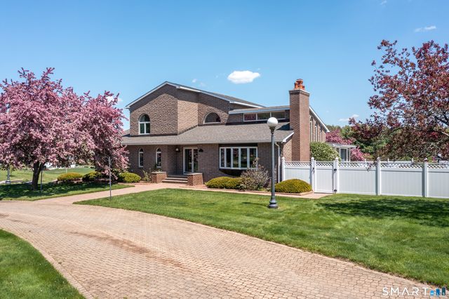 524 Wauregan Road, Brooklyn, CT 06234