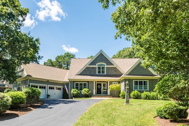 45 Chipping Hl, Plymouth, MA 02360
