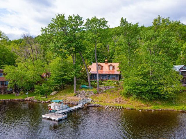 1066 Goodnow Flow Rd, Newcomb, NY 12852