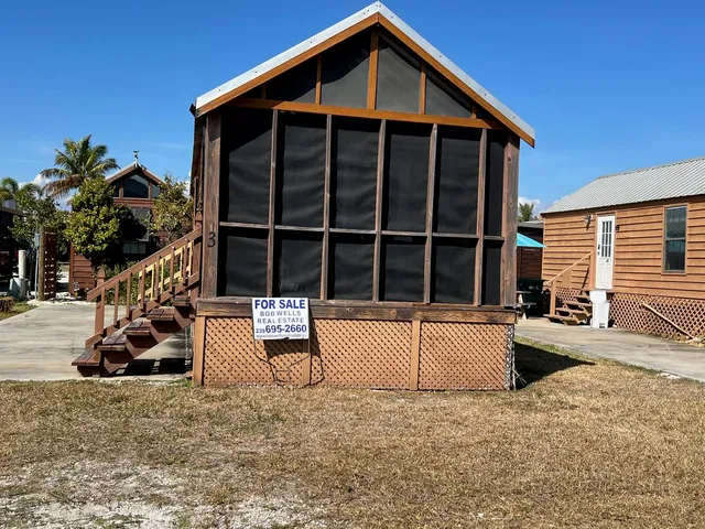 825 Copeland Ave #3, Everglades City, FL 34139