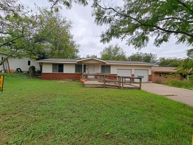 2516 Mears Dr, Gatesville, TX 76528