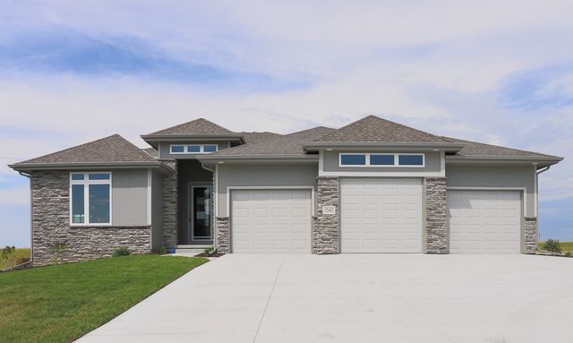 Sterling Plan in Sumtur Crossing, Papillion, NE 68046