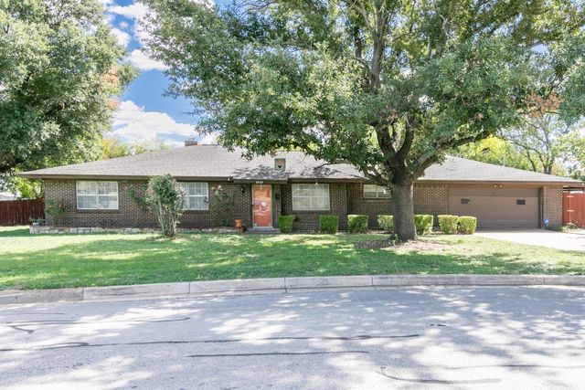 1833 Lucas Dr, Fort worth, TX 76112