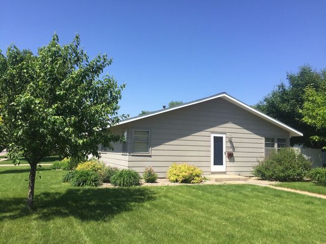 615 Luther Dr, Ames, IA 50010