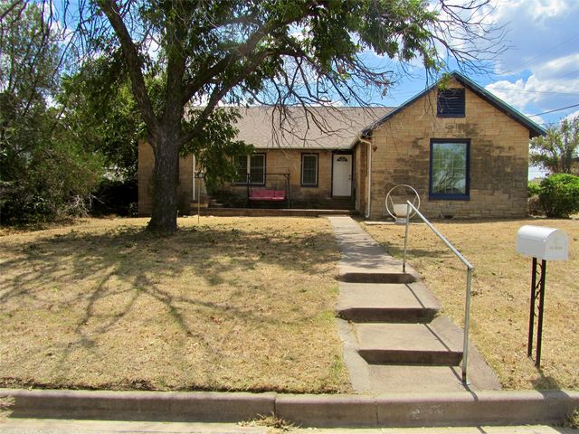 1001 E  Elm St, Breckenridge, TX 76424