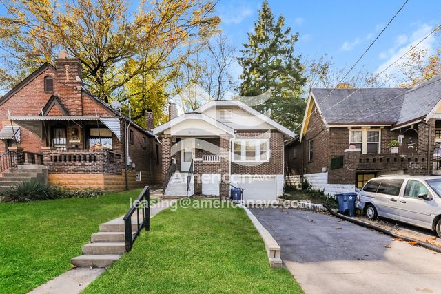 6810 Fairchild Ave, Saint Louis, MO 63121