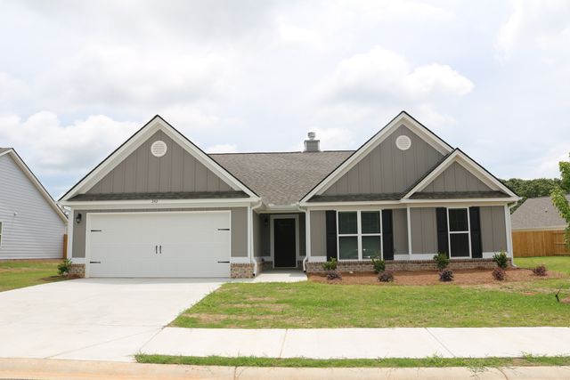 242 Champions Ln, Winder, GA 30680
