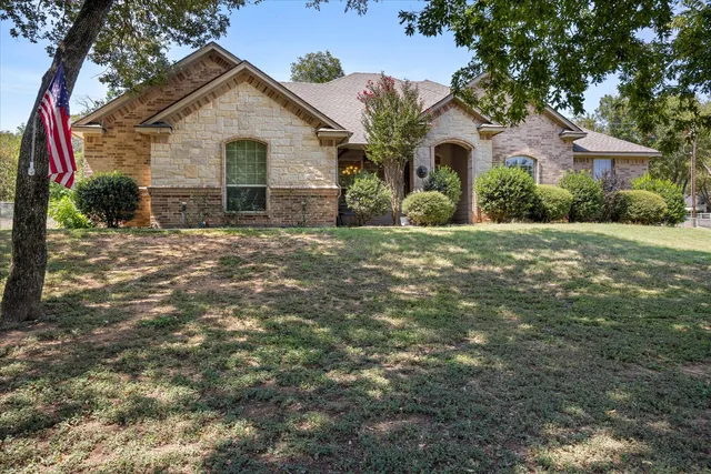 7707 Ravenswood Rd, Granbury, TX 76049