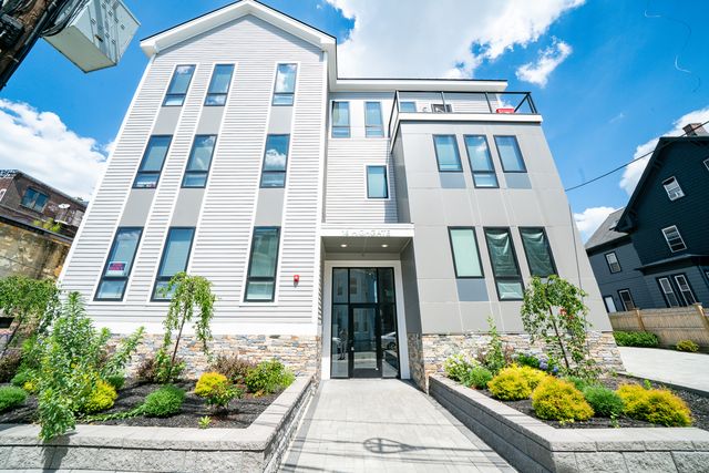 16 Highgate St #103, Allston, MA 02134
