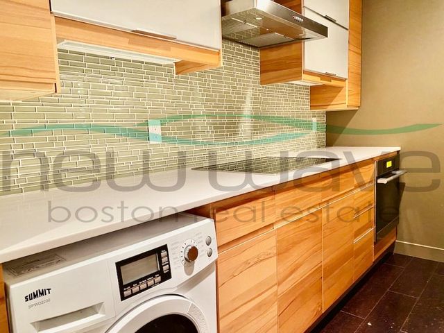 79 Waltham St #3, Boston, MA 02118