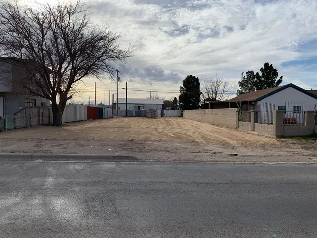 805 S  Cedar St, Pecos, TX 79772