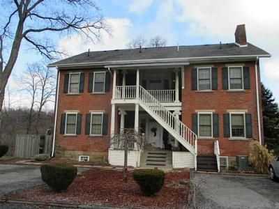 1319 Riverside Dr, West Bridgewater, PA 15009